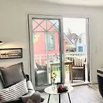Rosenberg 43 Comfortable Holiday home Zingst